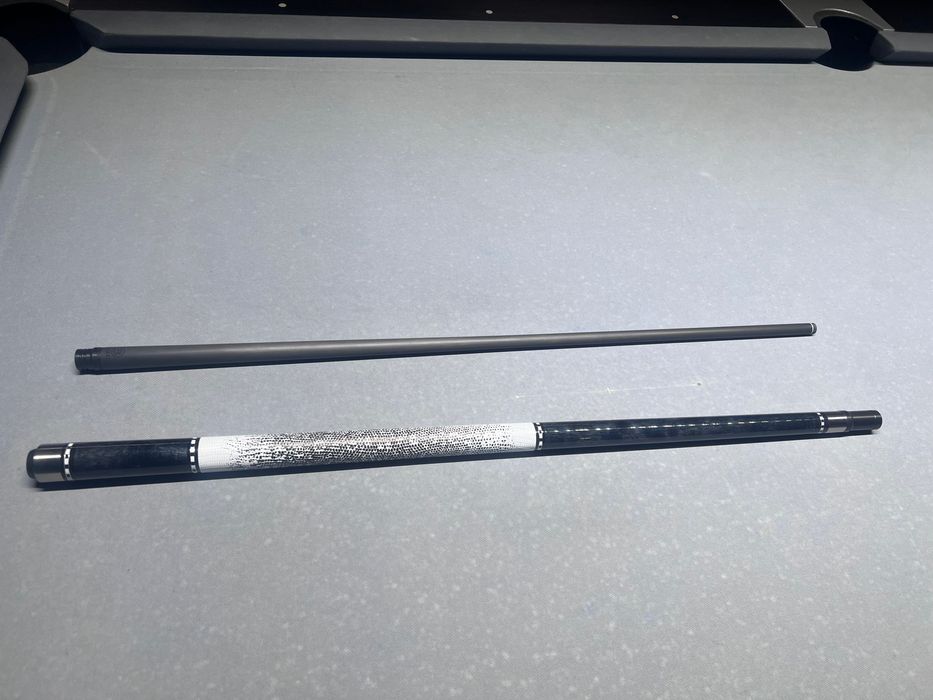 Чисто Нова Щека за Билярд MOON SPEED 58" POOL CUE-LIZARD SKIN TEXTURE