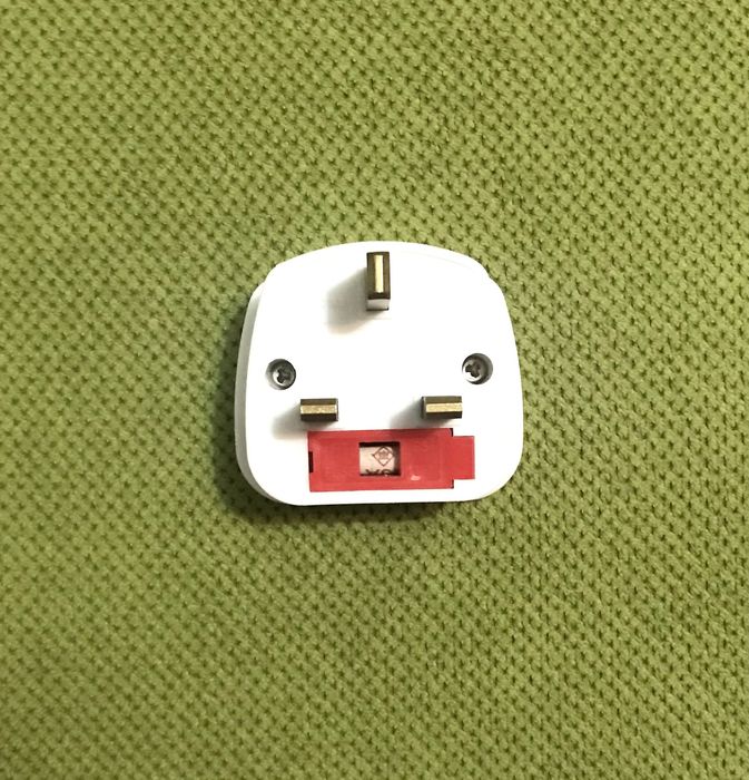 Adaptor priză EU-UK