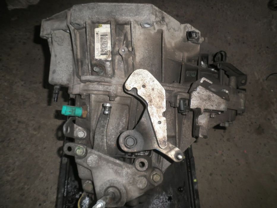 Cutie viteze Nissan Juke 1.5 DCI TL4 120 7701700587 320101KG1B