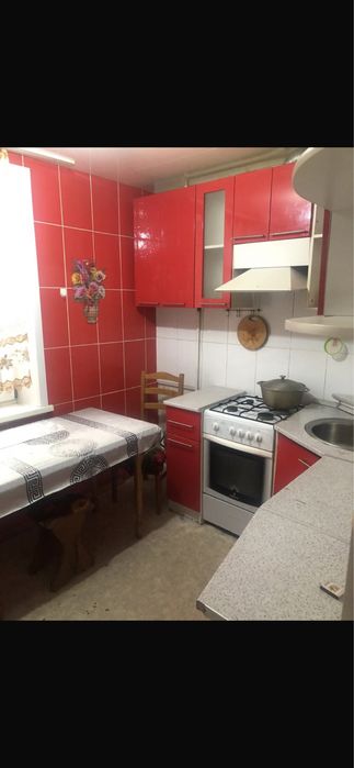 Сдам двух комнатную в центре
