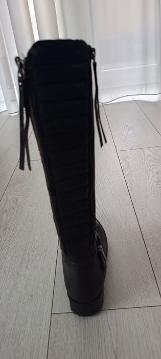 Cizme damă, piele, mărime 37.