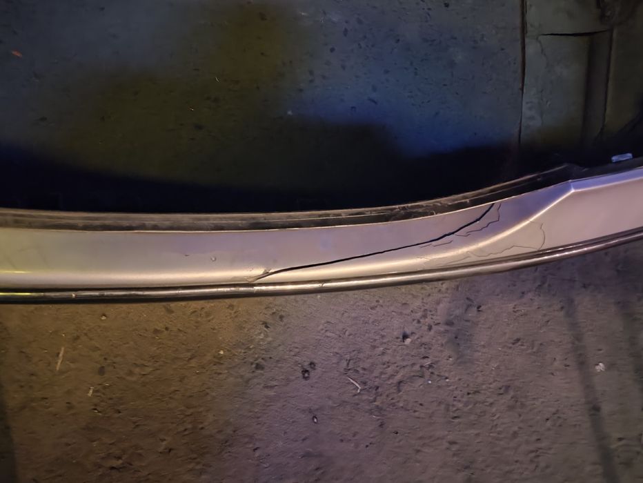 Продам бампер задний Мерседес w203