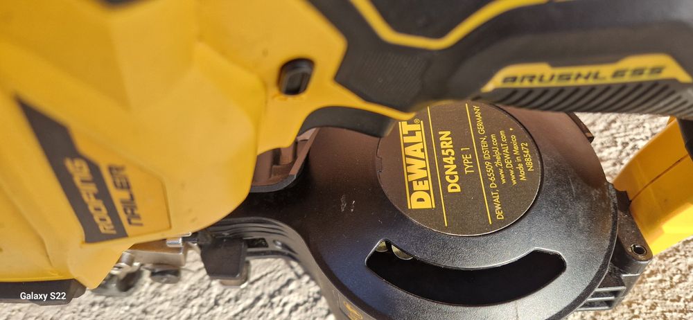 Dewalt pistol de cuie pentru sindrila