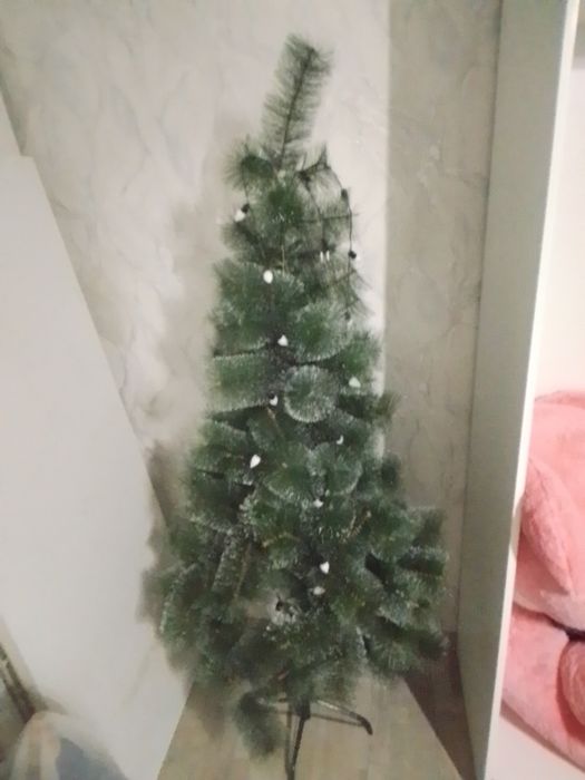 Холодильник,стол,стуля ,телефон ,шырша сатылады
