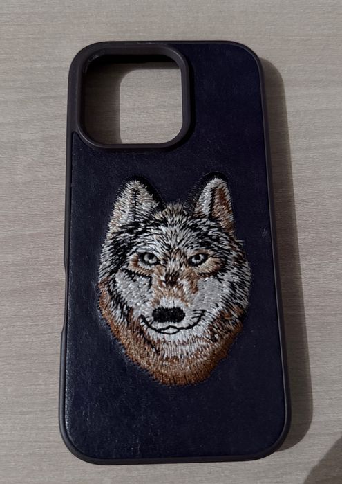 Чехлы на Iphone 16 pro