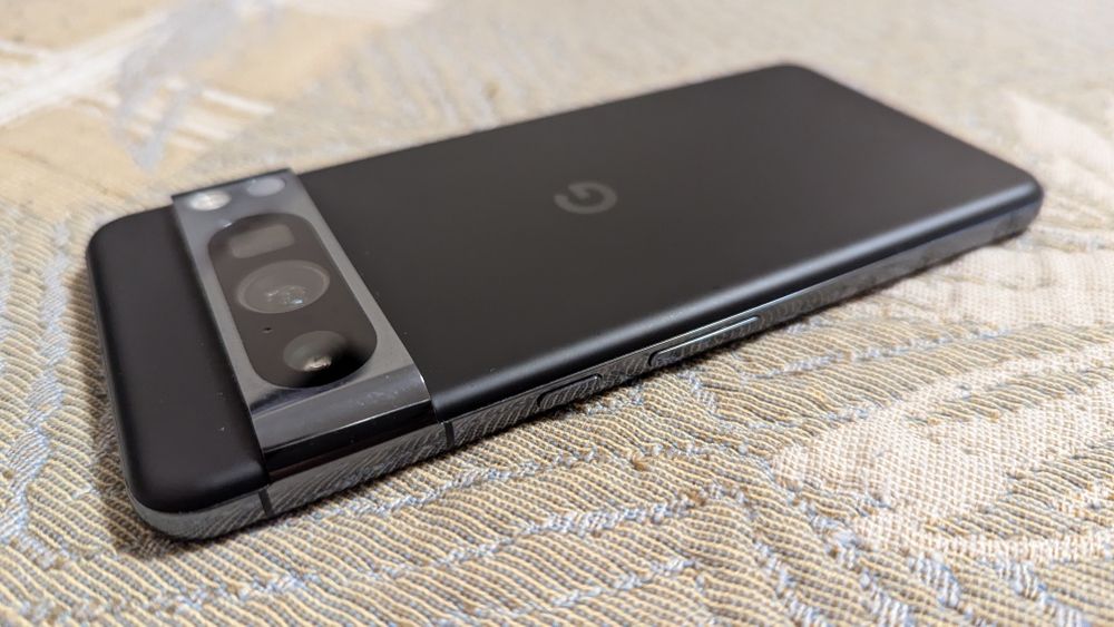 Смартфон Google Pixel 8 Pro