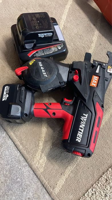 Inchiriez aspirator tapitarie karcher profesiona 10/1