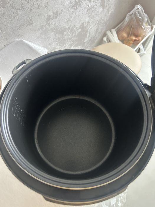 Мультиварка Redmond, 4 л, б/у