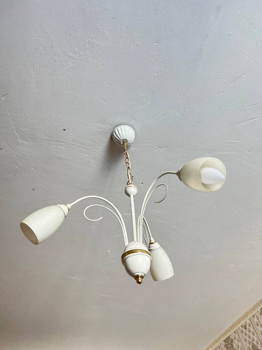 Люстры разного вида, не дорого