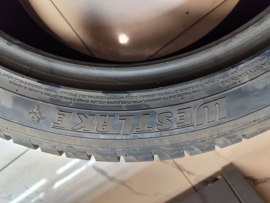 Шины зимные комплект