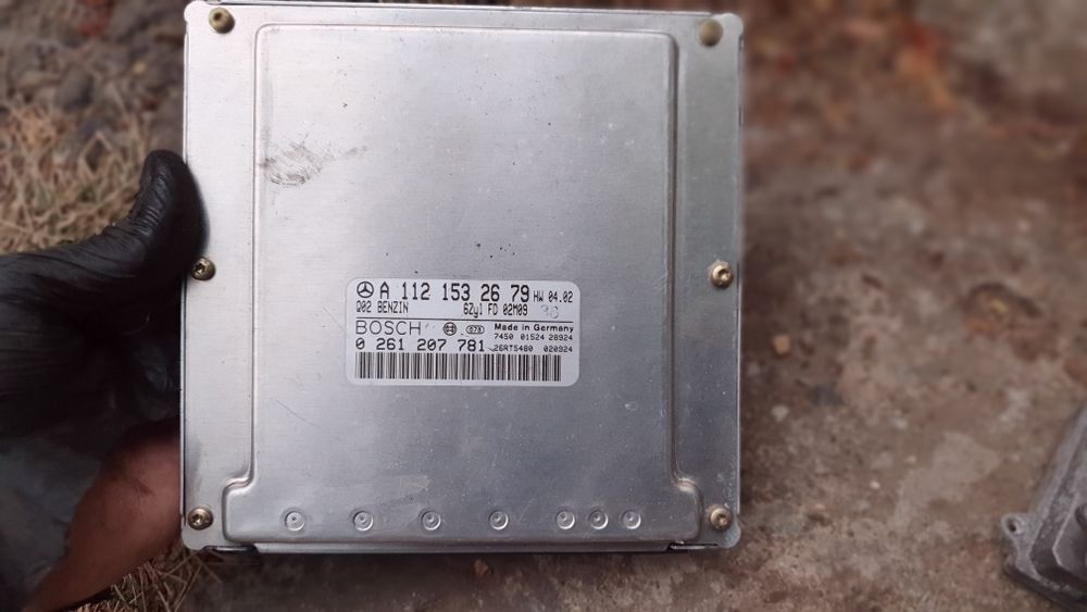 Calculator motor ECU Mercedes E class W211 E320 A1121532679