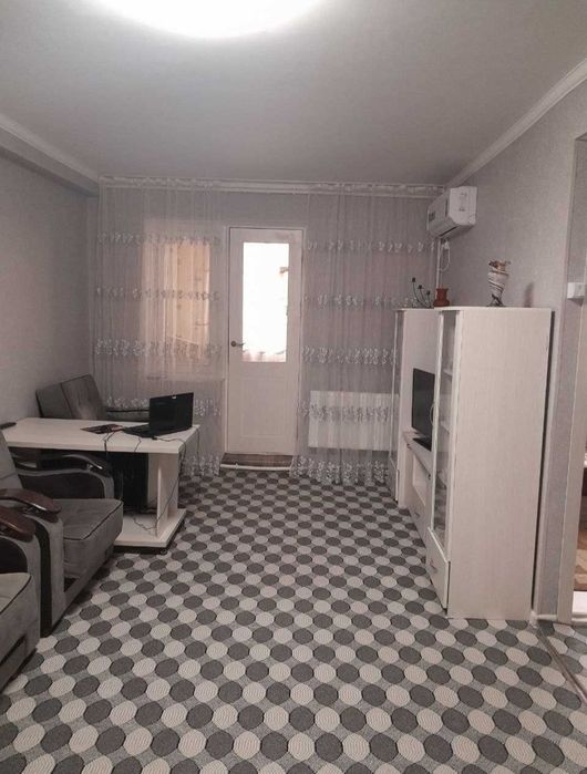 Фрунзенский массив 2х комнатная квартира