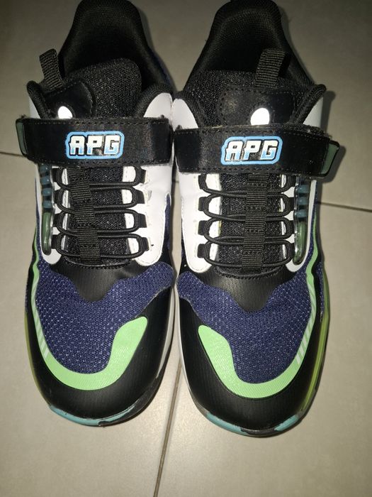 Маратонки на Анди студио