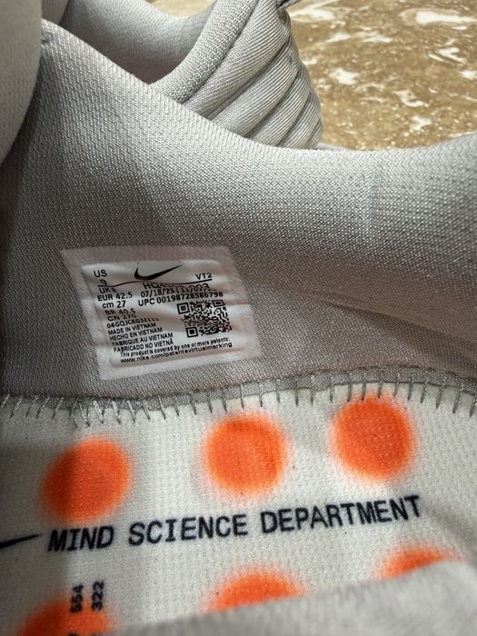 Nike Mind 002 Silver