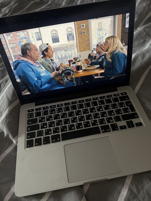 Macbook Pro 13 в отличном состоянии