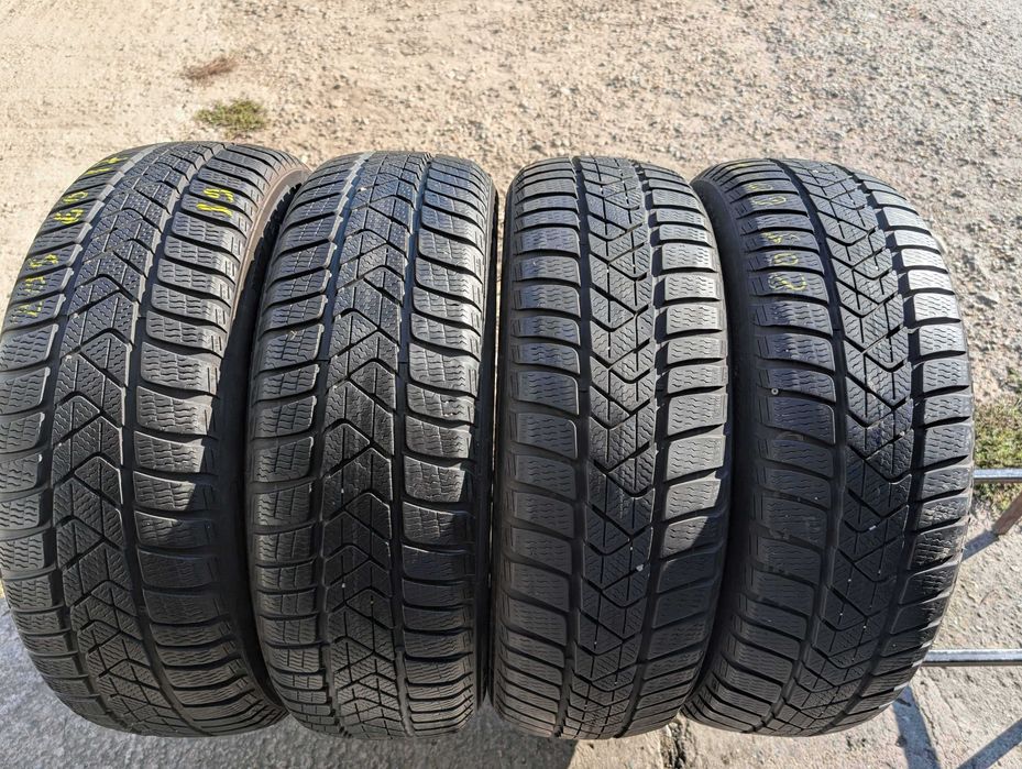205/60 R17 • Iarna • Pirelli Sottozero 3 93H | 4 buc | Pret/buc