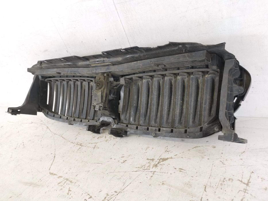 Електрическа решетка с отопление БМВ Серия 7 Г11/Г12 [ - ] Оригинална