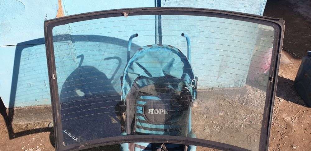 Стекло лобовое на