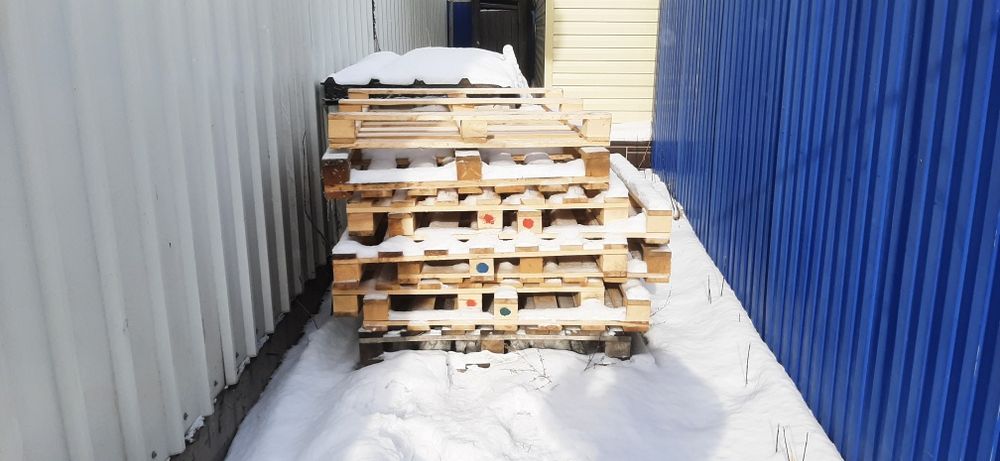 Продам поддоны в хорошем состоянии