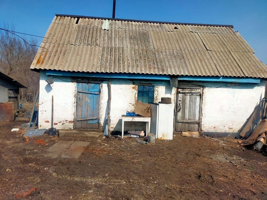 Дом с фермой, со скотом