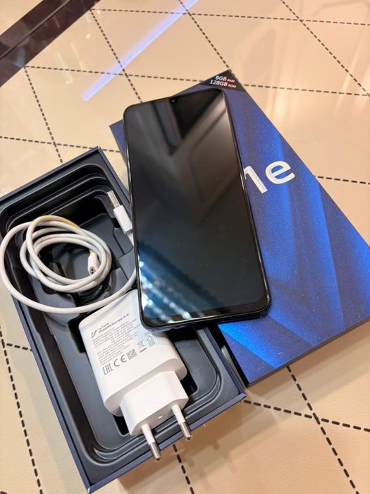 Продам телефон Vivo V21e