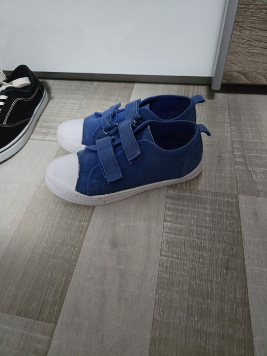 Маратонки и платненки за игра 34 и 35н.Adidas,Decathlon