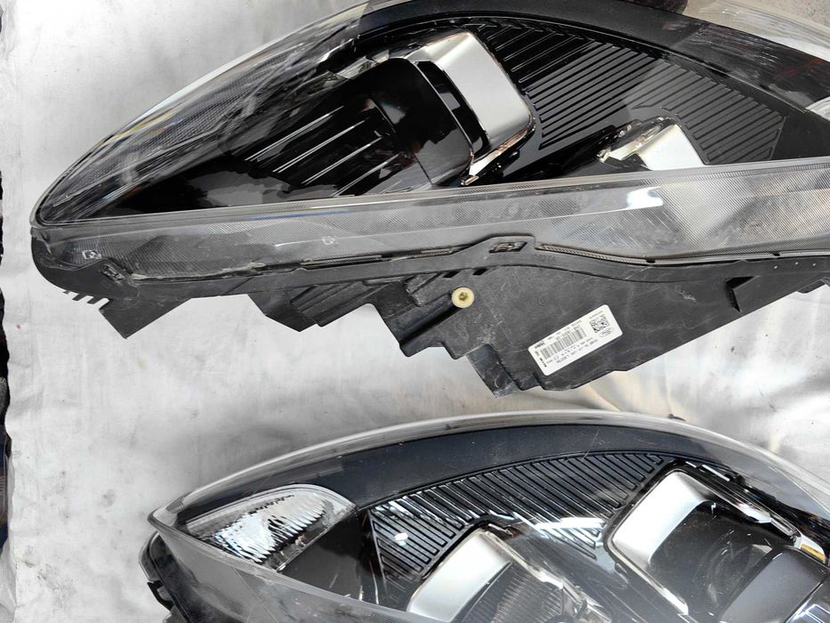 Оригинални фарове Форд Куга  Ford Kuga Led