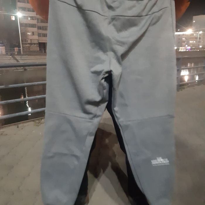 Продам костюм The north face