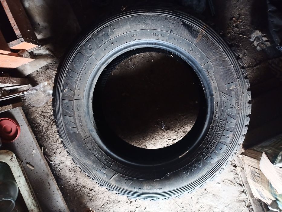 Продам резину на Рав 4