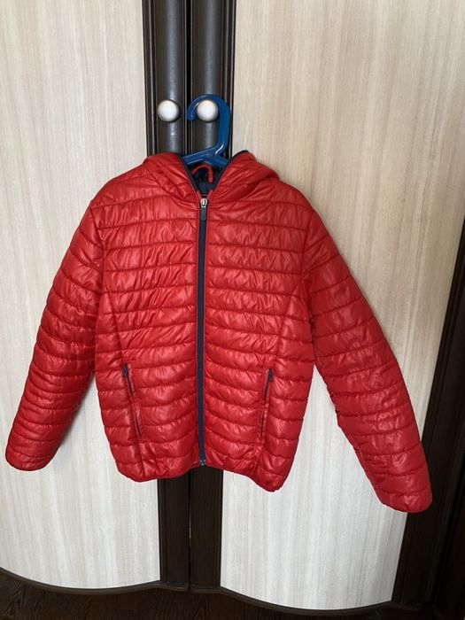 Куртка на мальчика 8-9 лет