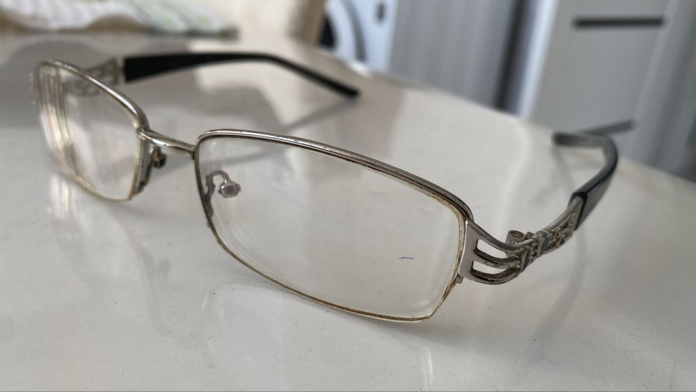 Очки с диоптриями -2