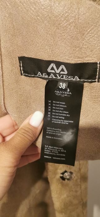 Palton reversibil din blana de miel merinos 2025, A&A  VESA, Timișoara