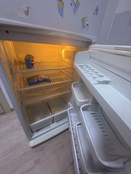 Срочно продам холодильник