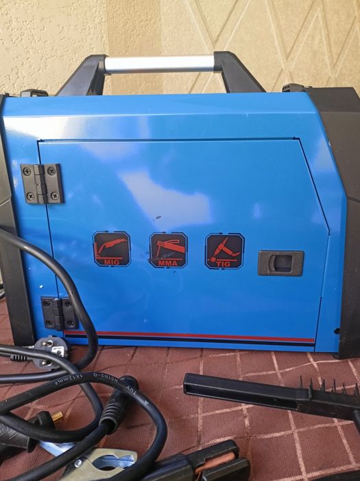 Bosch Payvandlash apparati MIG 400B (gazsiz ishlaydi)