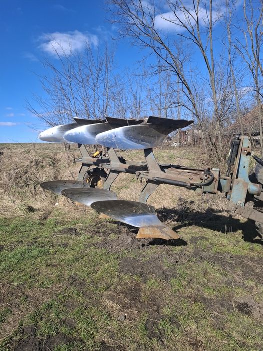 Vând plug reversibil 3 brazde