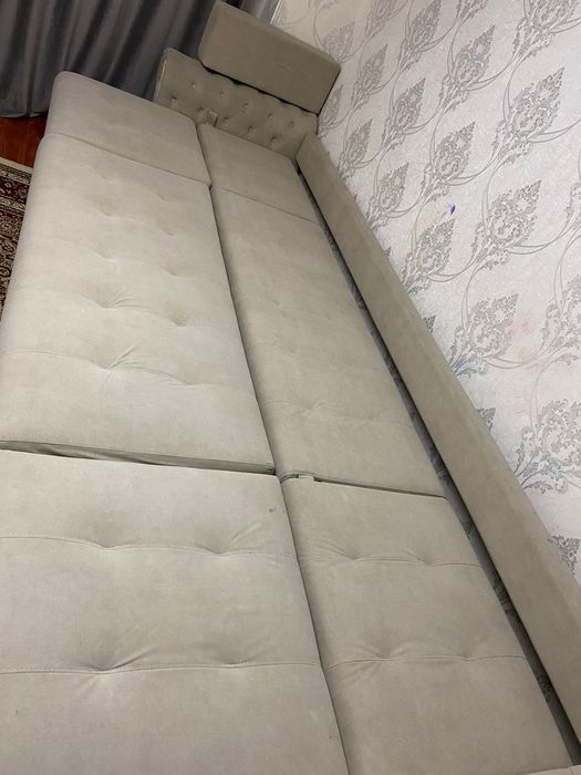 Продается диван для зала