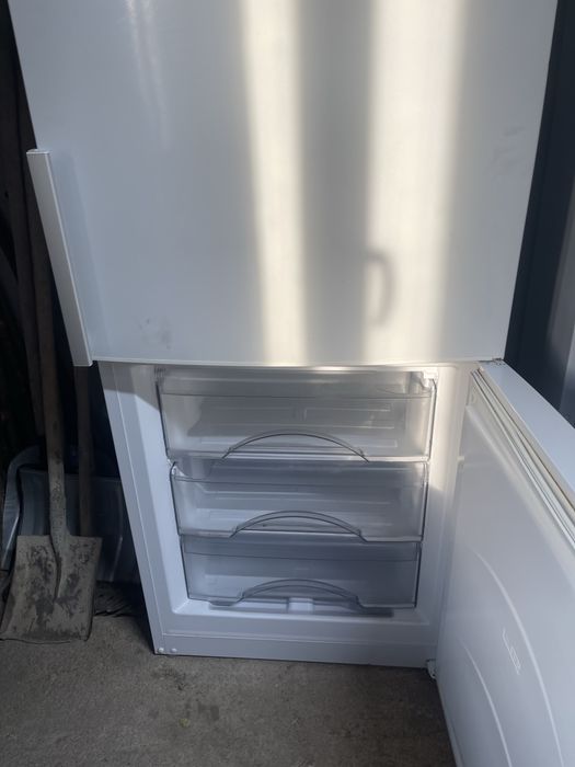 Холодильник двухкамерный бу