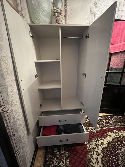 Шкаф для одежды.