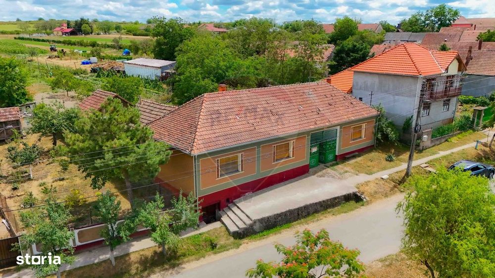 De vânzare teren intravilan, 6.384 mp cu dublu front, în Paleu