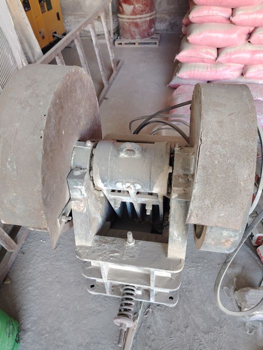 Подаётся шокавая драбилка и  гроходная вибросита 4000$