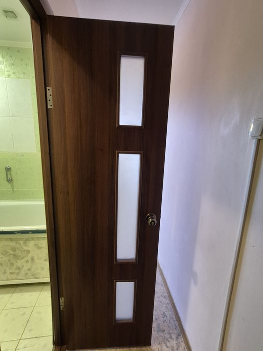 Продам межкомнатные двери