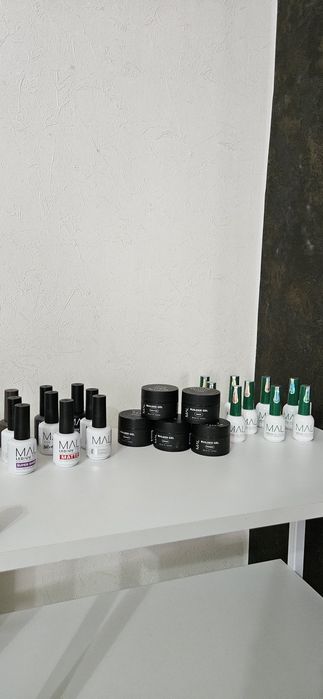 Лаки, гель для наращивания ногтей
