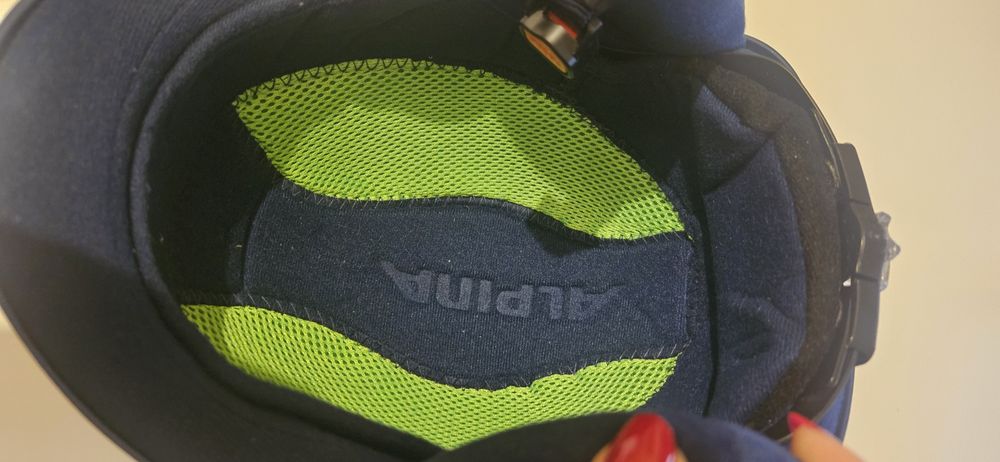 Ски каска Алпина, ски очила Stuf