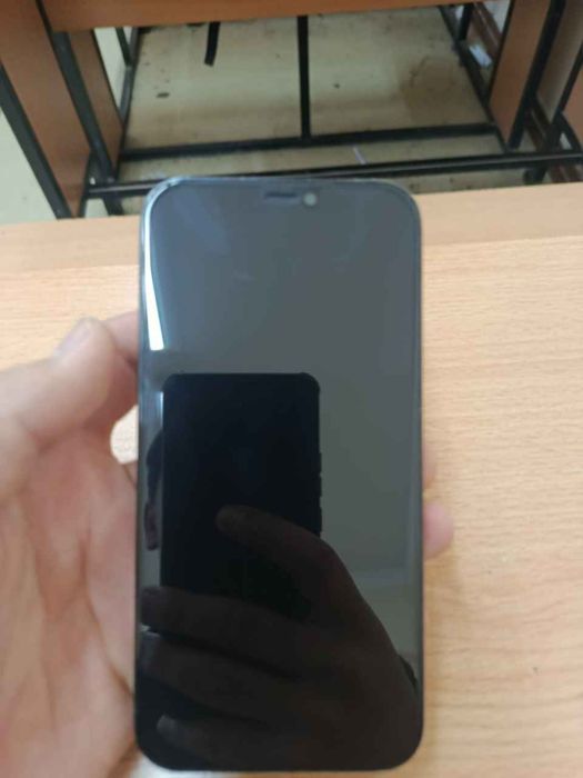 Iphone 12 pro 128 ochilmagan yomkst 77
