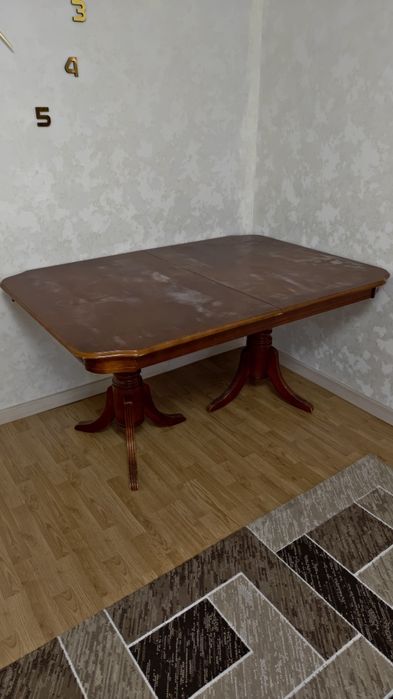 Продам столы и стулья
