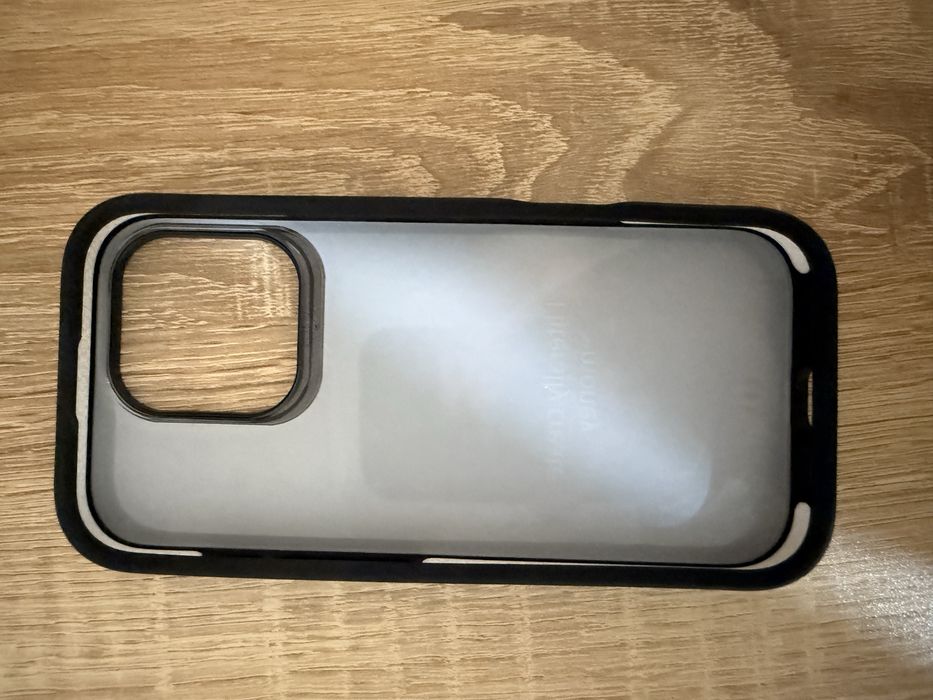Кейс за iphone 16 pro