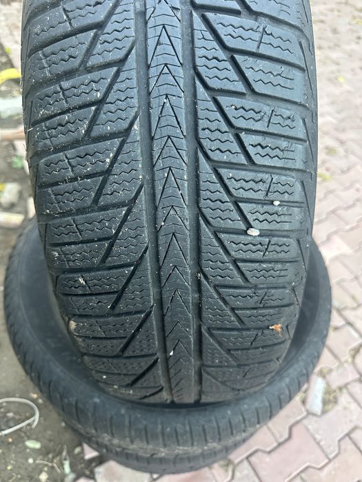 Anvelope iarna 235/65r17