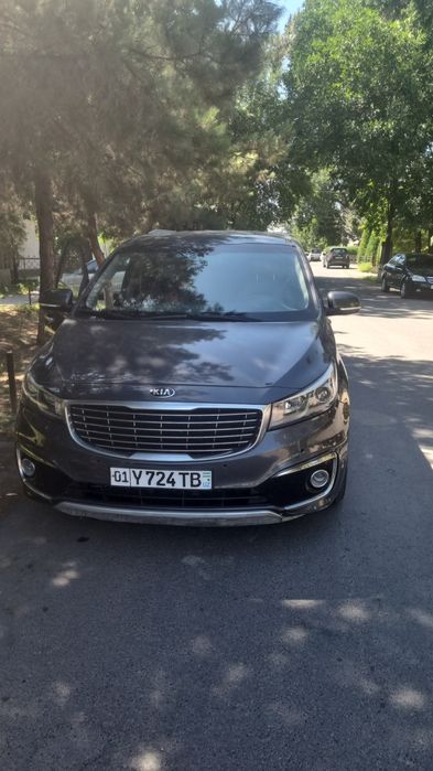 Kia carnival  22 ming