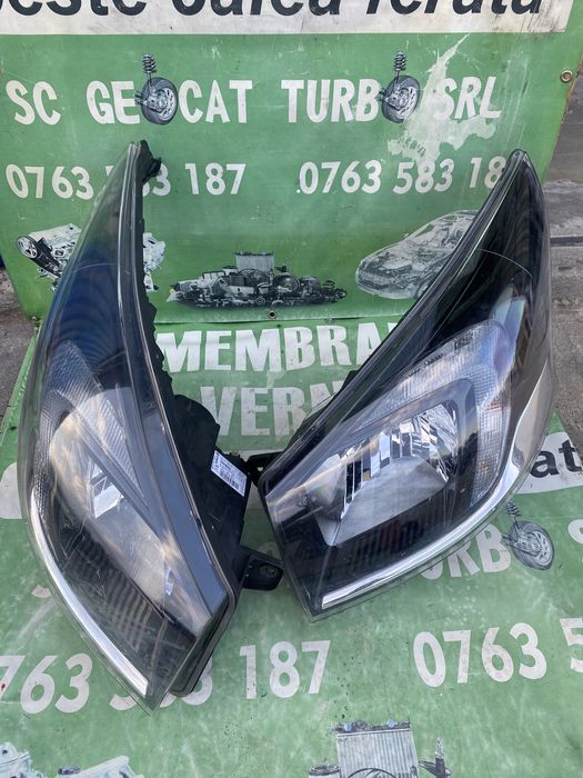 Far stânga cu led Opel Vivaro 2016