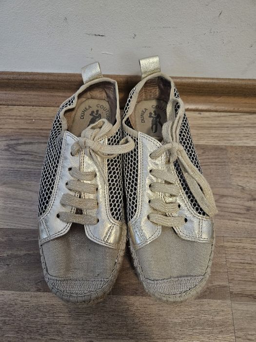 Кокетни дамски златни кецове 36н.